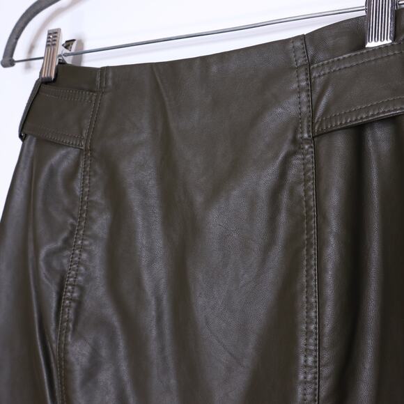 FREE PEOPLE Feelin Fresh Vegan Mini Skirt Olive Green Front Asym Zip Women's 0 - Picture 7 of 8